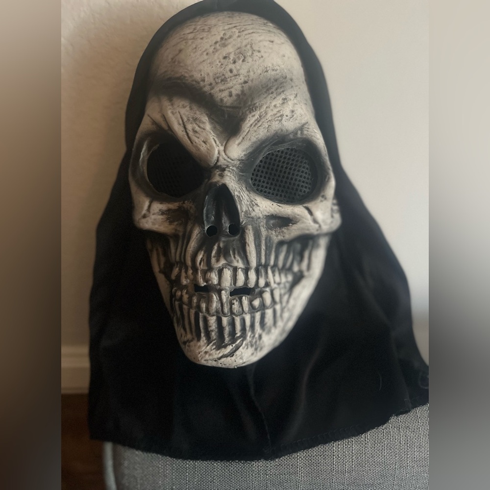 Halloween 2 piece Grim Reeper Black Long Sleeve Costume Set - mask + robe